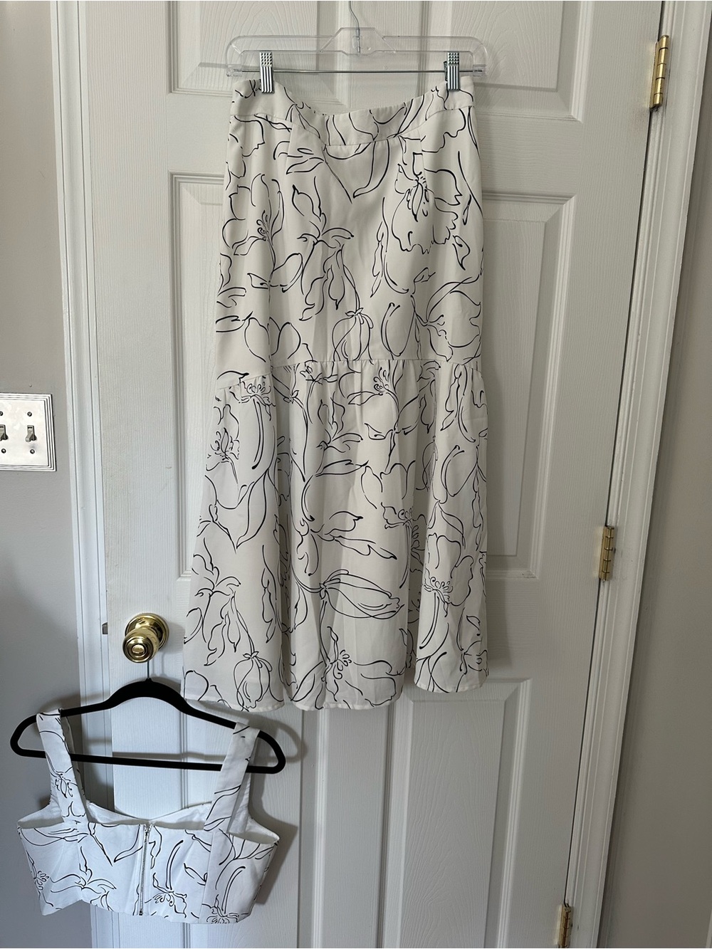 Petal & Pup Two Piece Set US 8 White Black Floral Crop Top Tiered Midi Skirt